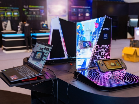 KỸ NIỆM 20 NĂM - LAPTOP MSI